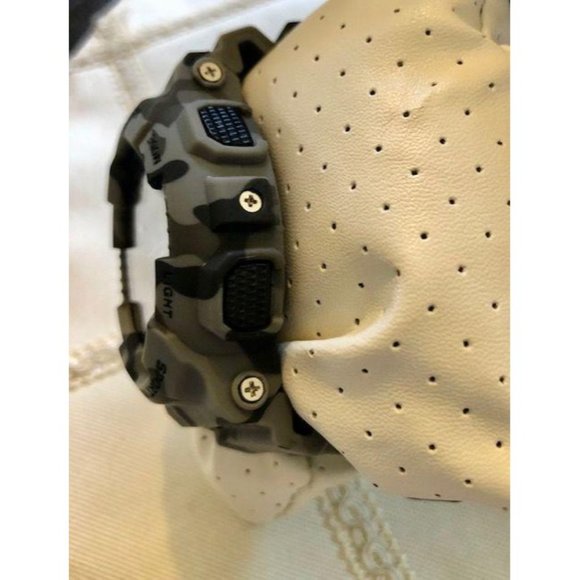 Style Military Watch by Skmei - Picture 7 of 13